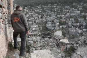 Ein irrer Blick über die 3500 verlassenen Häuster von Kayaköy